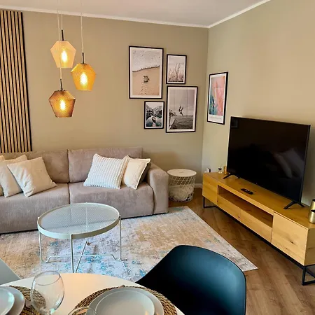 Glacis Ii - Sonnenterasse & Kostenlose Parkplaetze Apartamento *